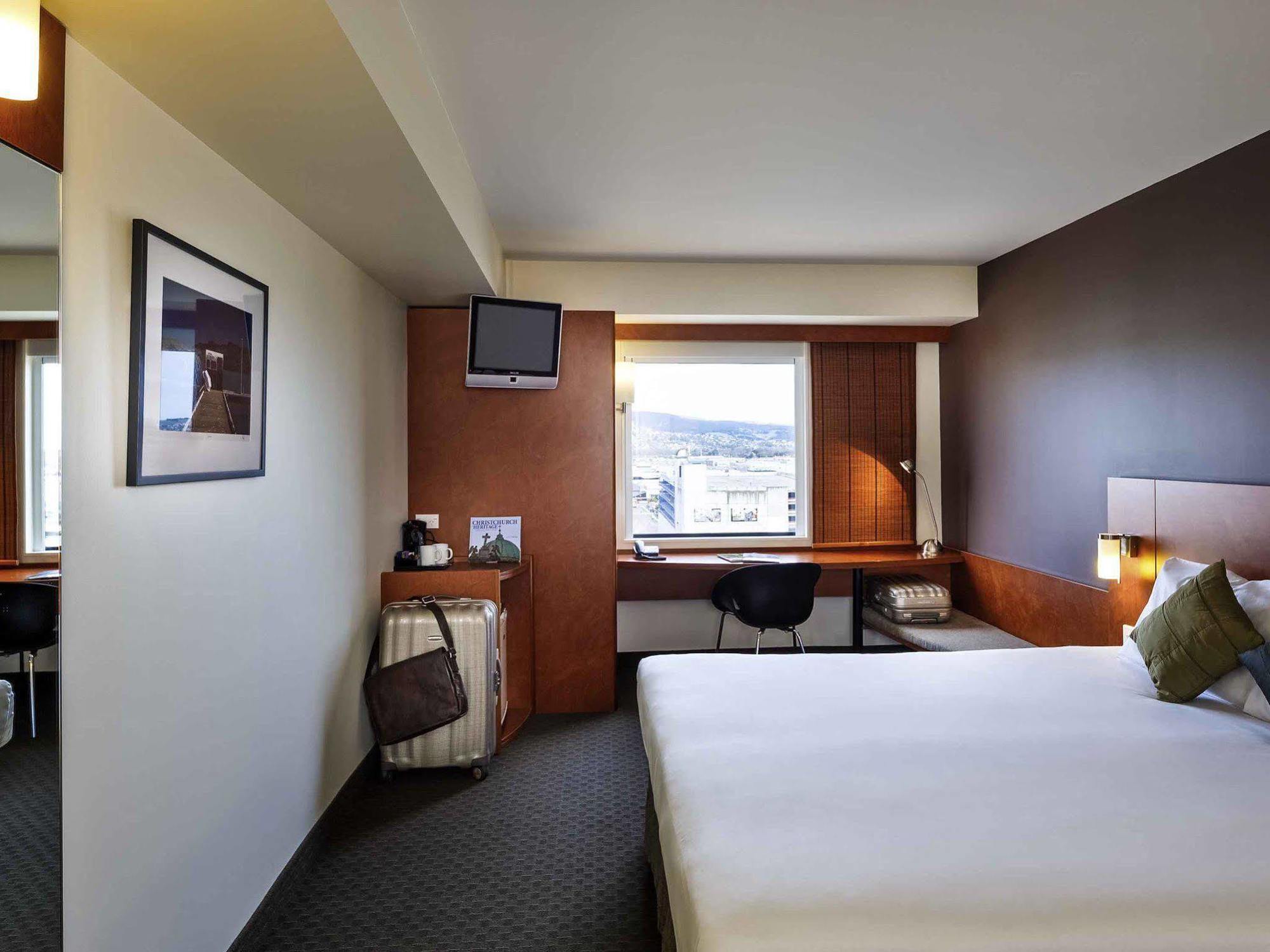 Ibis Christchurch Exterior photo
